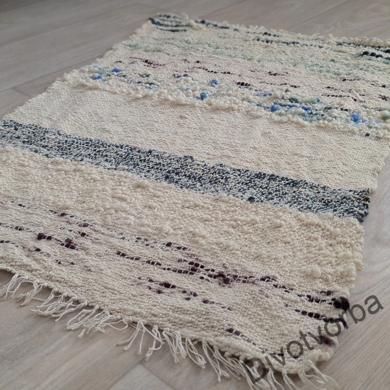 Koberec z ručně předené ovčí vlny (85x60cm)